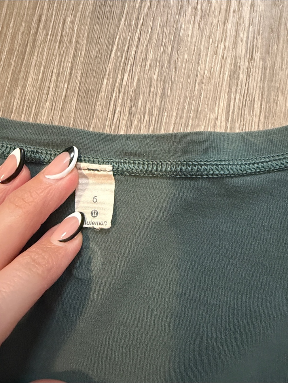 Lululemon 6 Knot Gonna Fly Short Sleeve Olive Green V-Neck Tie Front Shirt Top - Picture 6 of 7